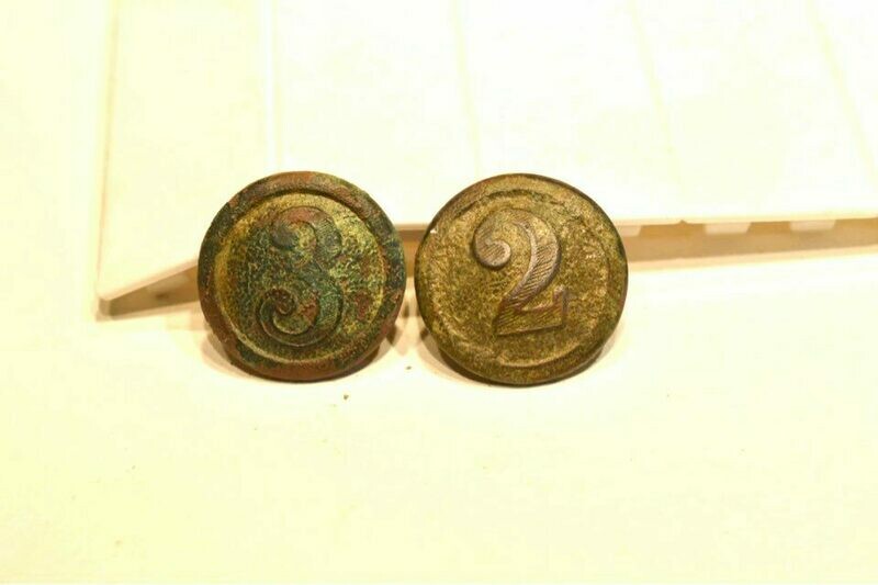 lot de deux boutons Allemand WW1