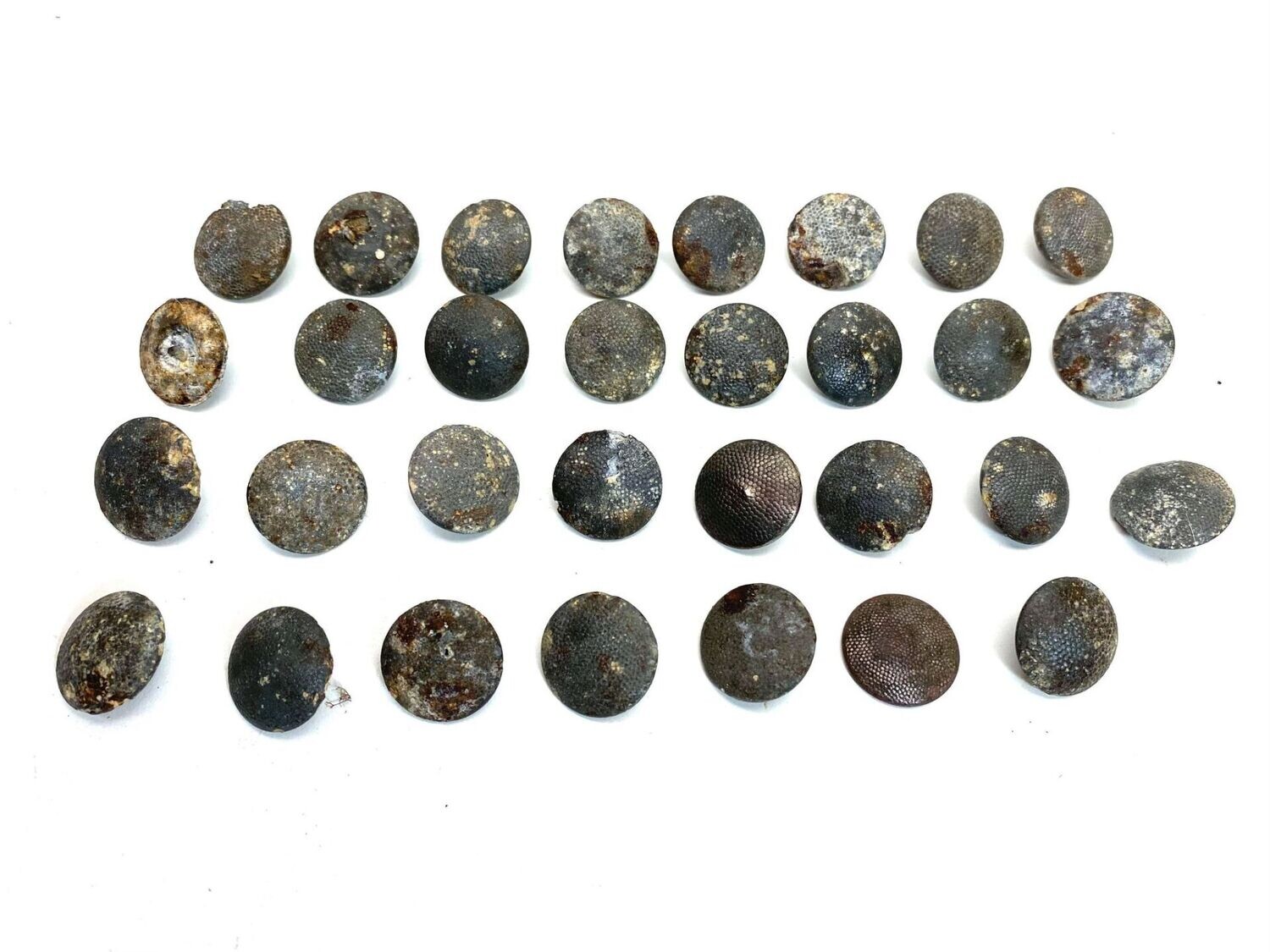 Lot de 31 Boutons allemand