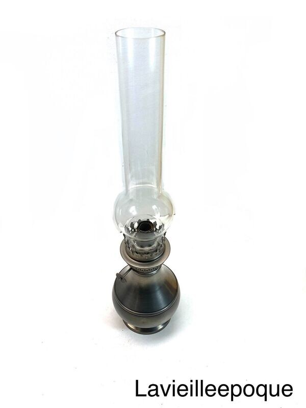 Lampe a pétrole en étain APE france