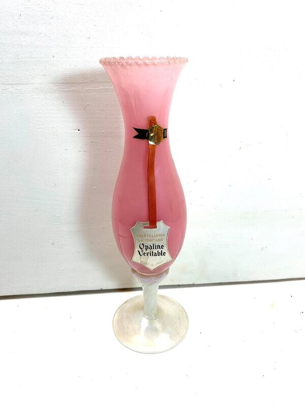 Vase en opaline rose et blanc