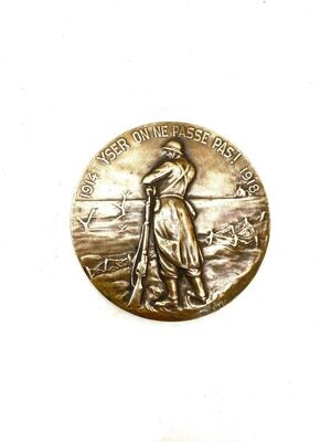 Médaille en bronze massif 1914 YSER ON NE PASSE PAS! 1918