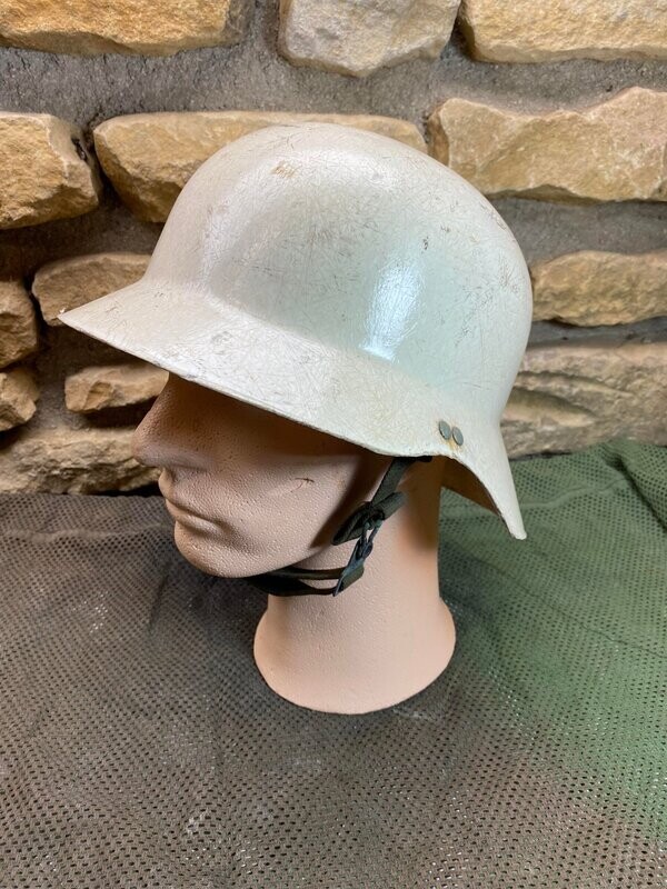 Casque allemand type Luftschutz pompier allemand