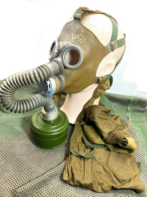 Masque à gaz militaire russe soviétique