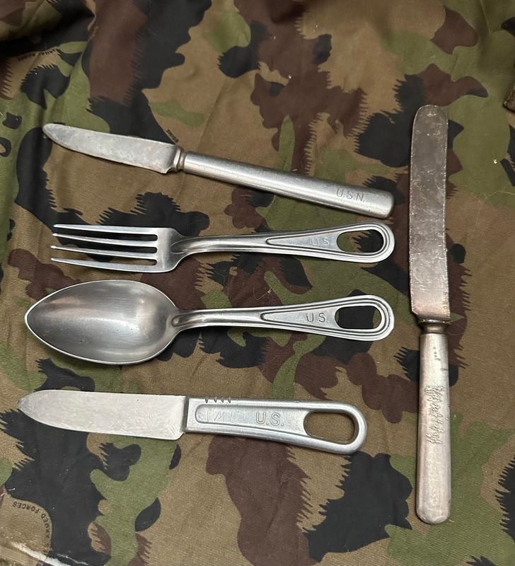 Lot de couverts us ww2