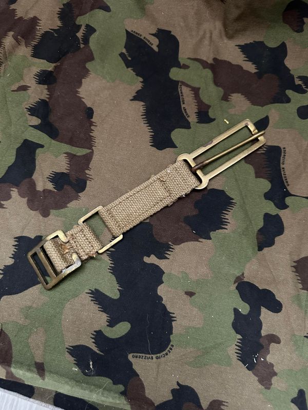 Aiguillette / support de brelage Anglais WW2 (1)