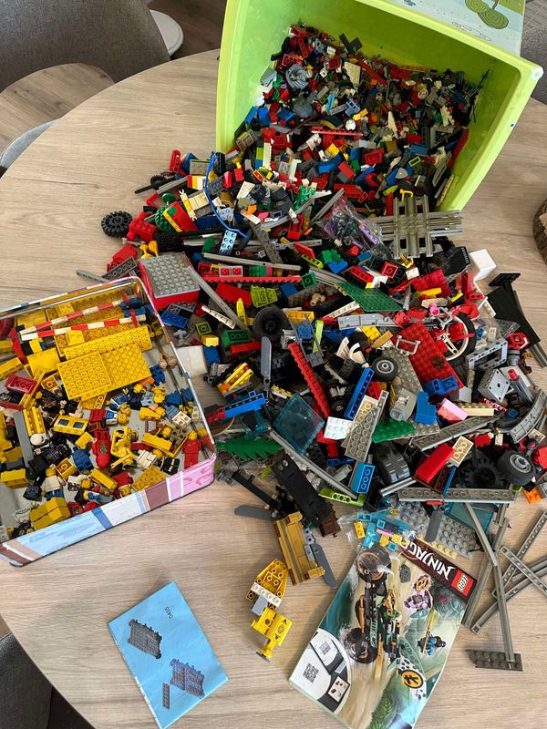 Lot de lego ancien et nouveau
