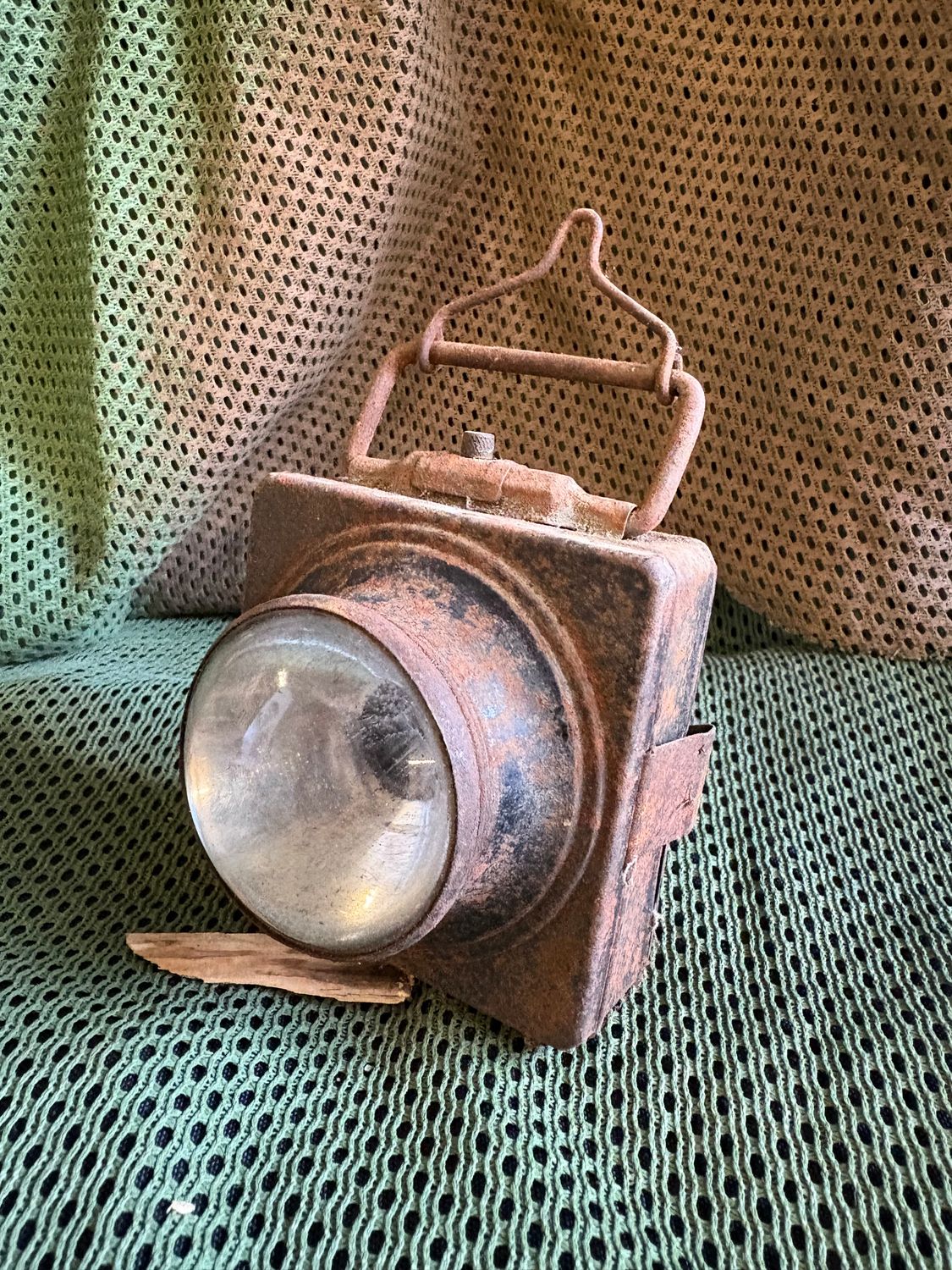 Ancienne lampe électrique C.C (1)