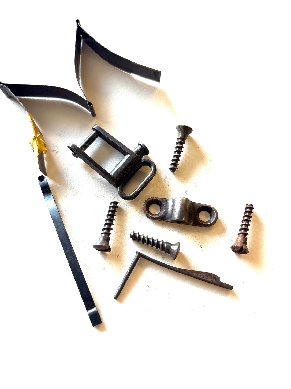 Lot de pièces de fusil