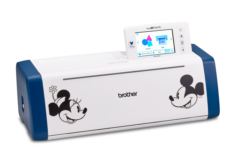 Plotter da taglio Brother ScanNcut SDX2200D Disney + Porta rotolo omaggio Plotter da taglio Brother ScanNcut SDX2200D Disney + Porta rotolo omaggio