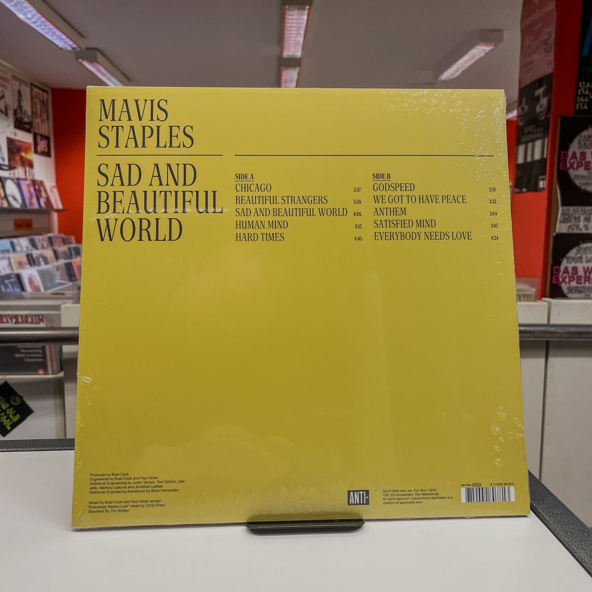 Mavis Staples - Sad And Beautiful World