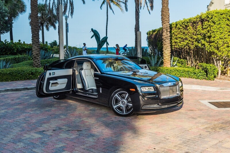 Rolls Royce Wraith Black / Beige Interior