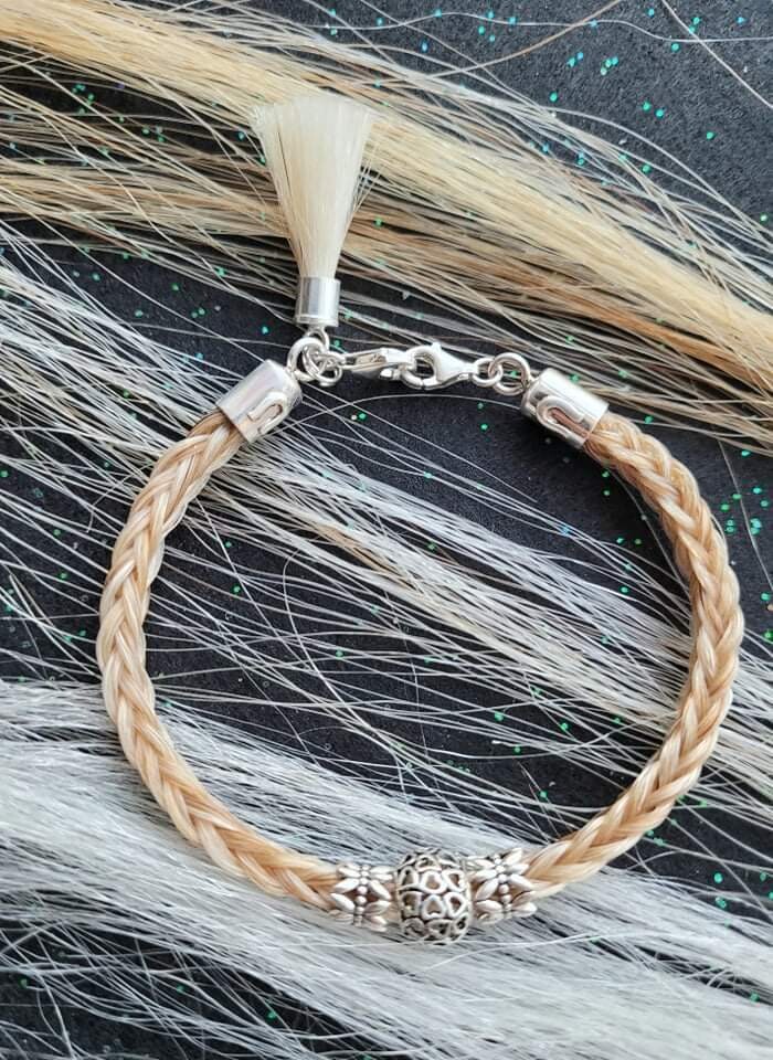 Silver heart bead bracelet