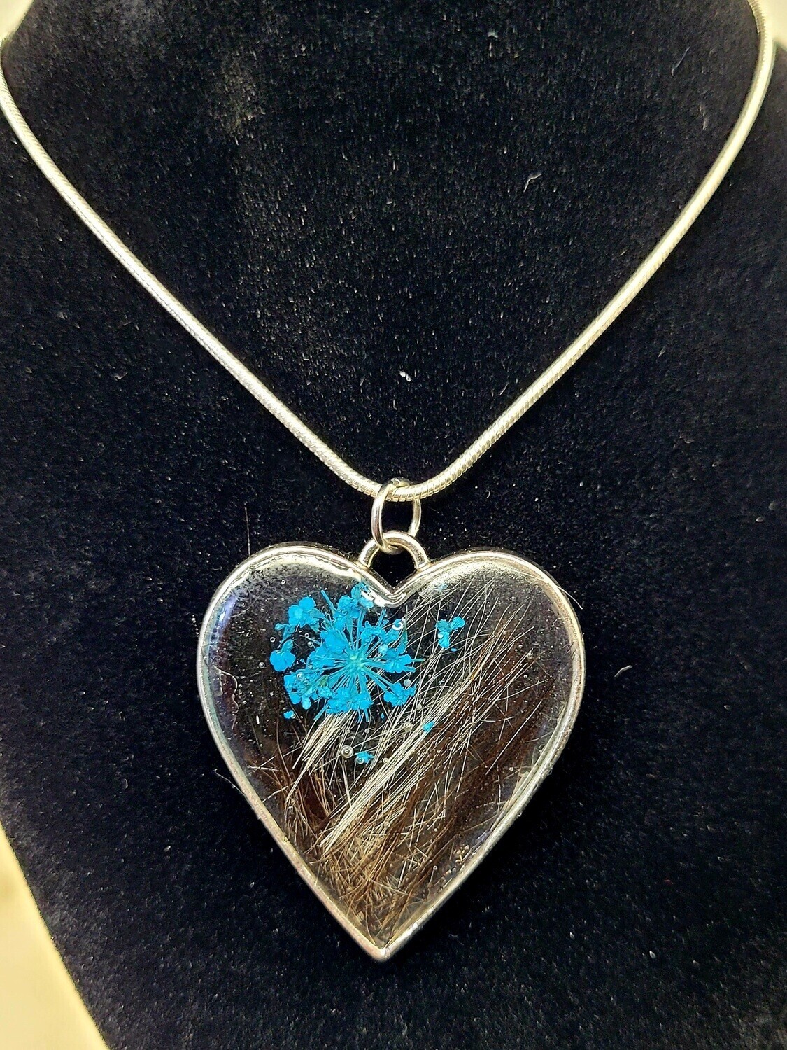 Heart necklace resin