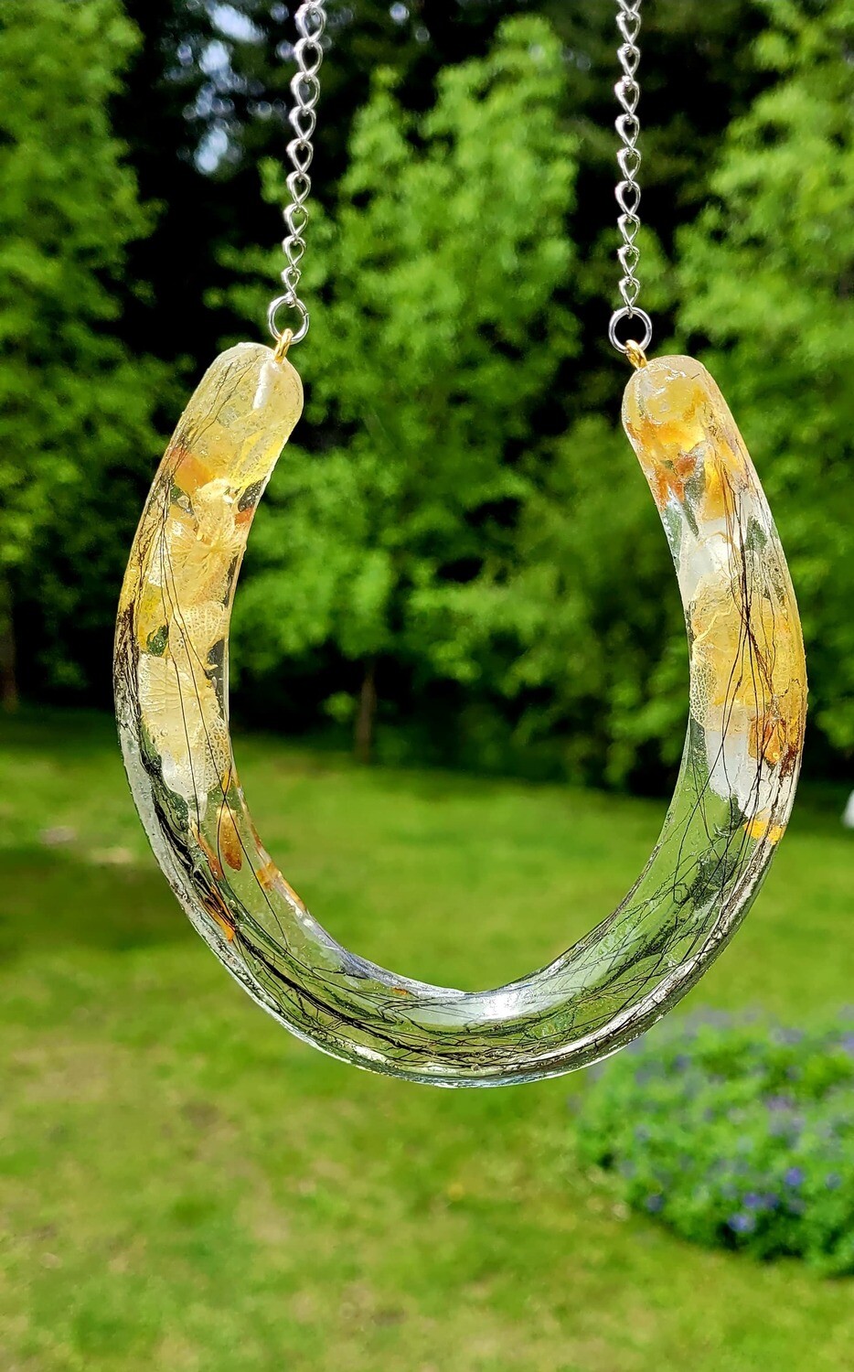 Resin horseshoe