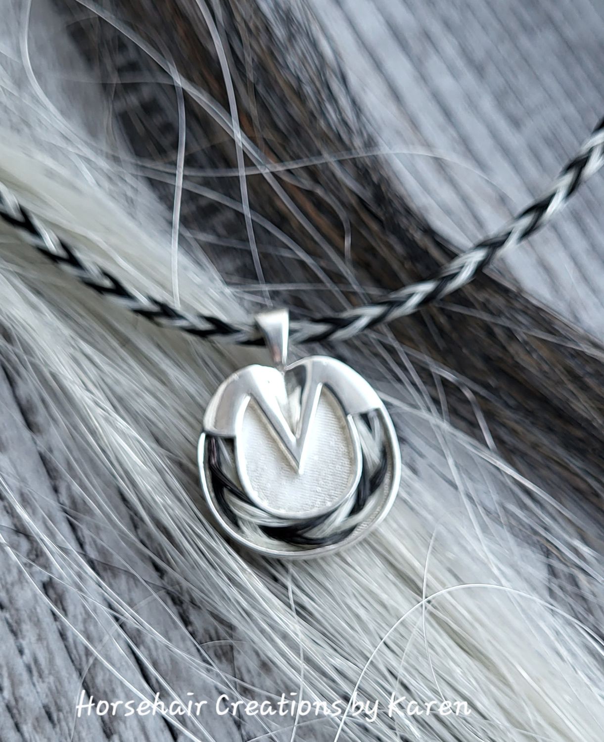 Hoof pendant
