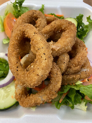 Fried Calamari. Calamar Frito