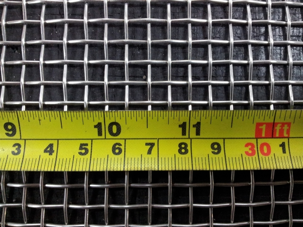 Stainless woven 4 mesh: 4.75mm aperture S4X1.6