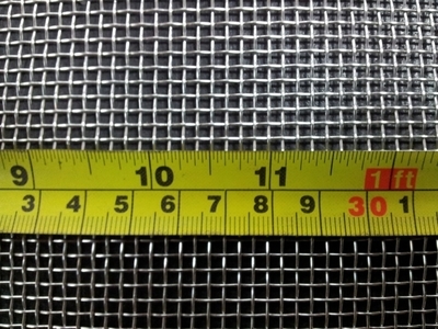 Stainless woven 9 mesh: 2.02mm aperture Stainless woven 9 mesh: 2.02mm aperture