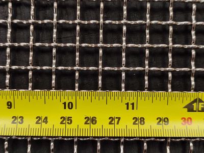 Stainless woven 3 mesh: 6.87mm aperture Stainless woven 3 mesh: 6.87mm aperture