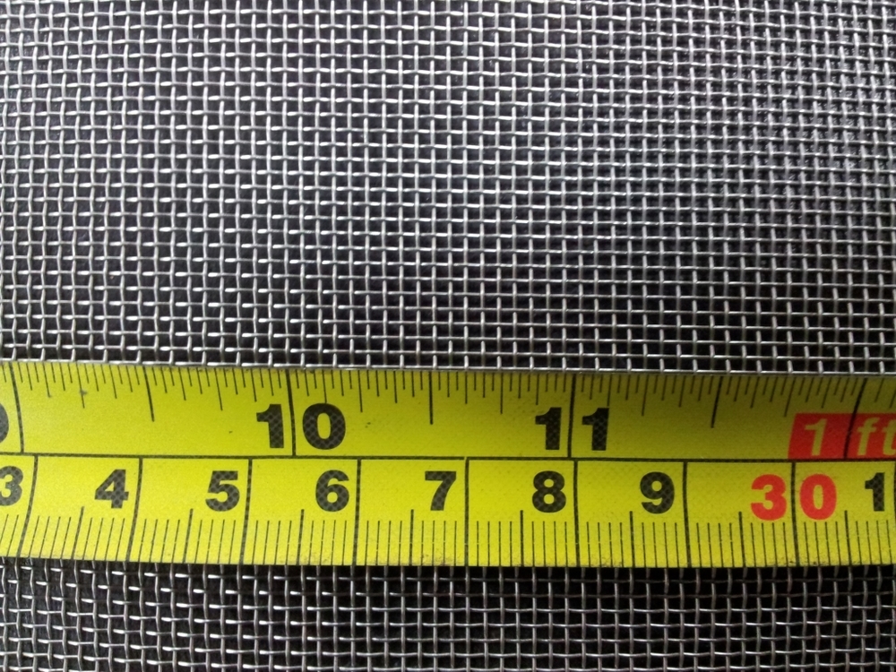 Stainless woven 18 mesh: 1.06mm aperture Stainless woven 18 mesh: 1.06mm aperture
