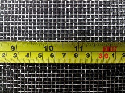 Stainless woven 7 mesh: 2.92mm aperture Stainless woven 7 mesh: 2.92mm aperture