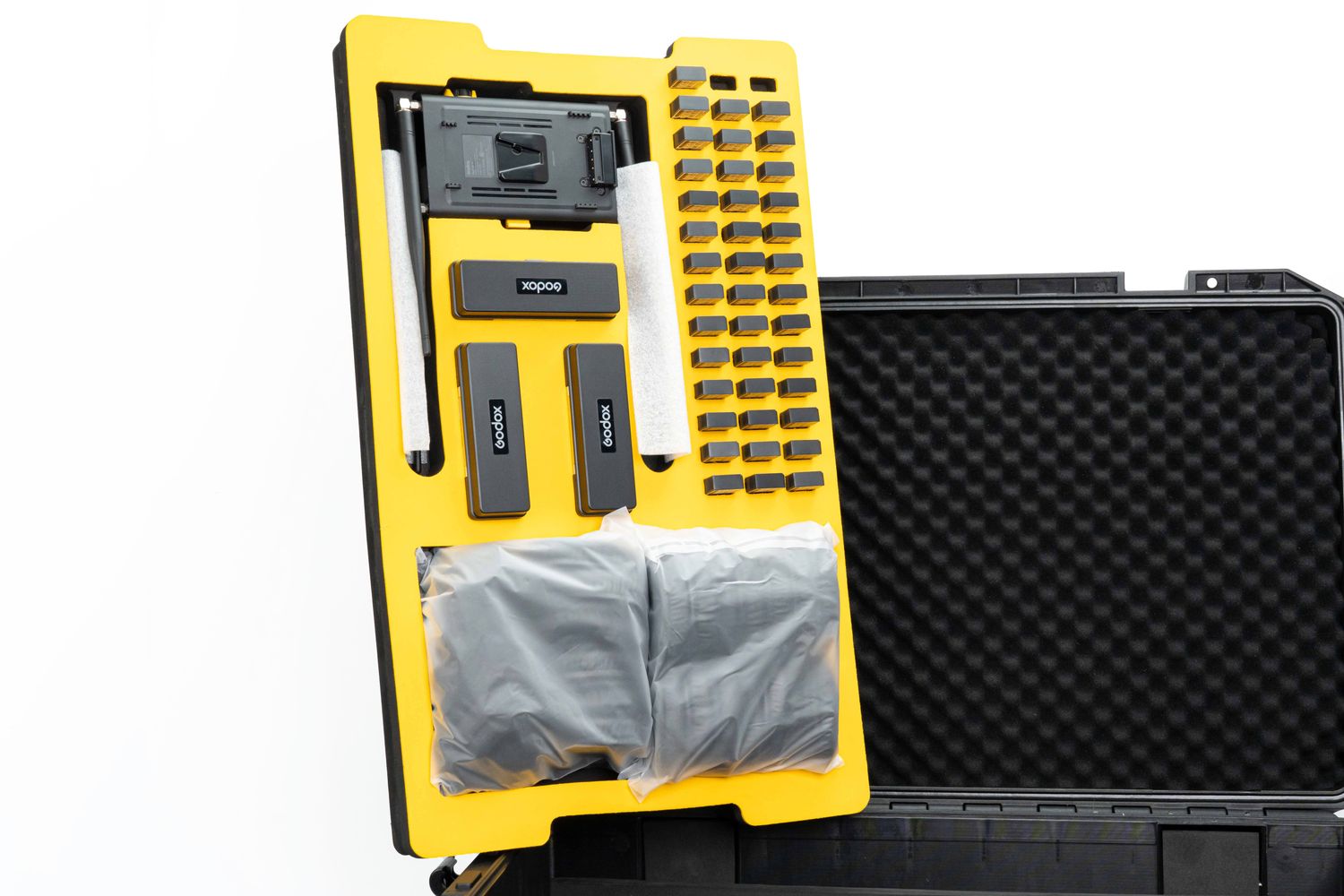 Godox SkyTalk H20S + HUB 1.9GHz Full-Duplex Wireless Intercom System with 20 Single-Ear Headsets