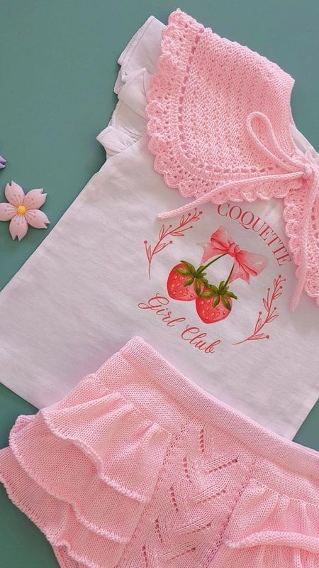 Camiseta coquette fresa