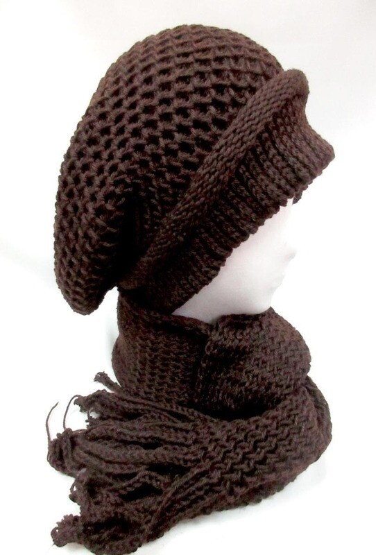 Chapeau bonnet et écharpe