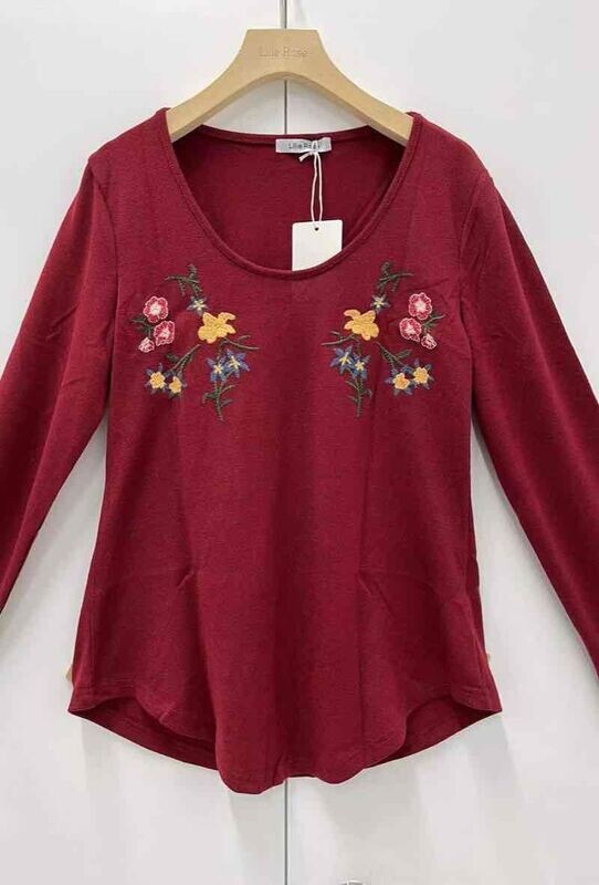 T-shirt avec broderie T-shirt avec broderie