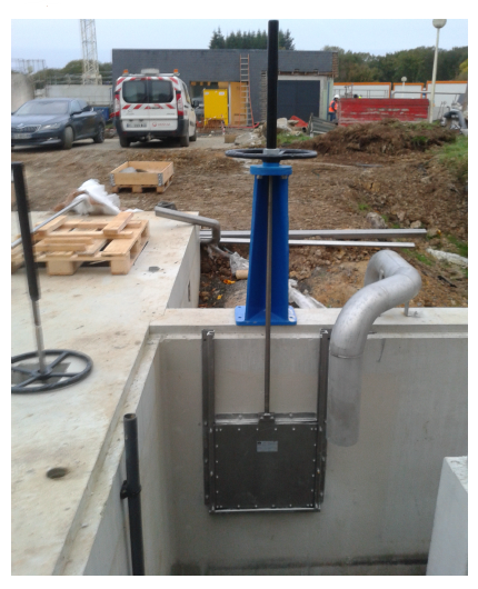 Vanne murale inox