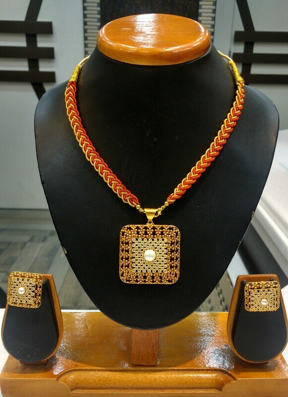 Polki Pendant Set
