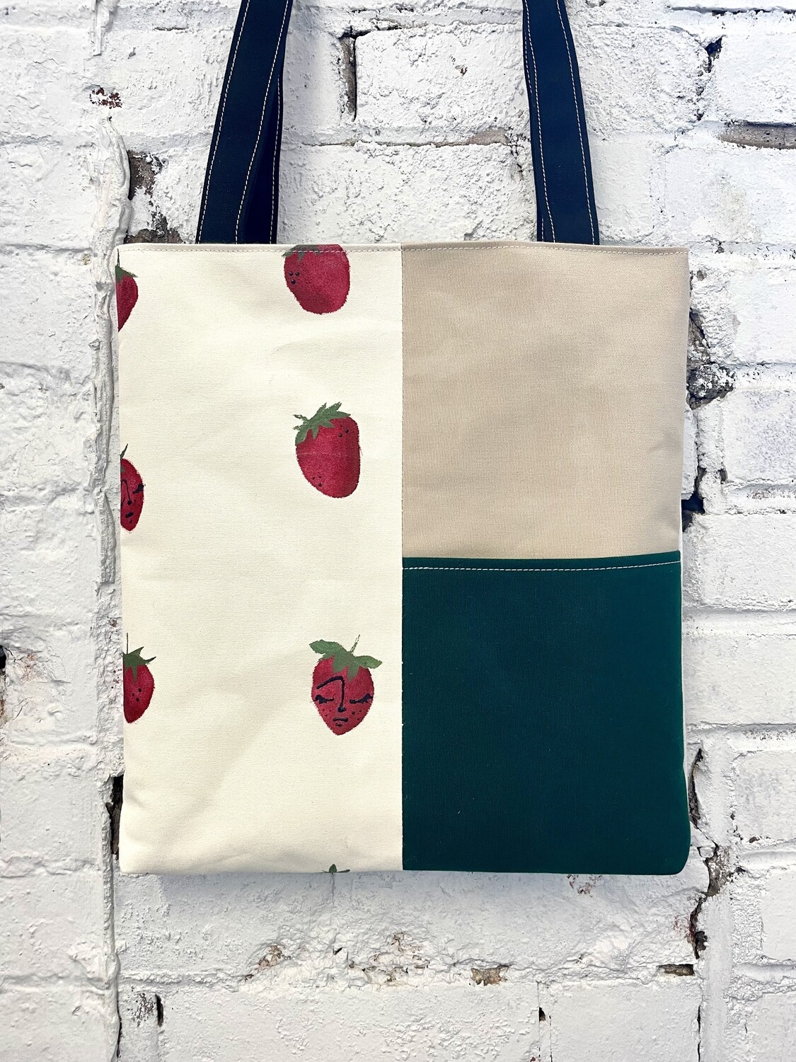 Strawbeeb Colorblock Tote