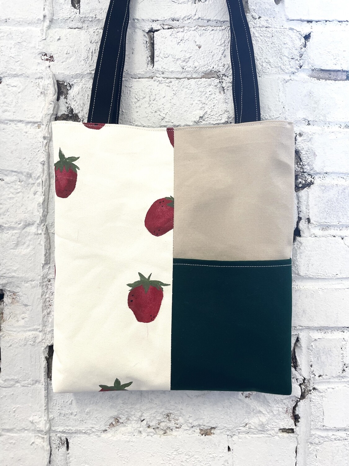Strawbeebs Without A Face