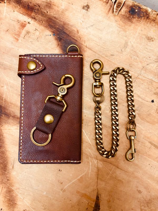 7” Brown with antique brass 7” Brown with antique brass