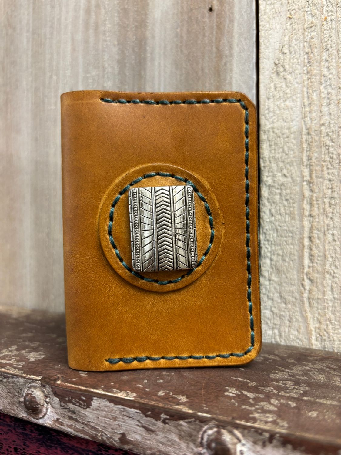 Yellow with square conch