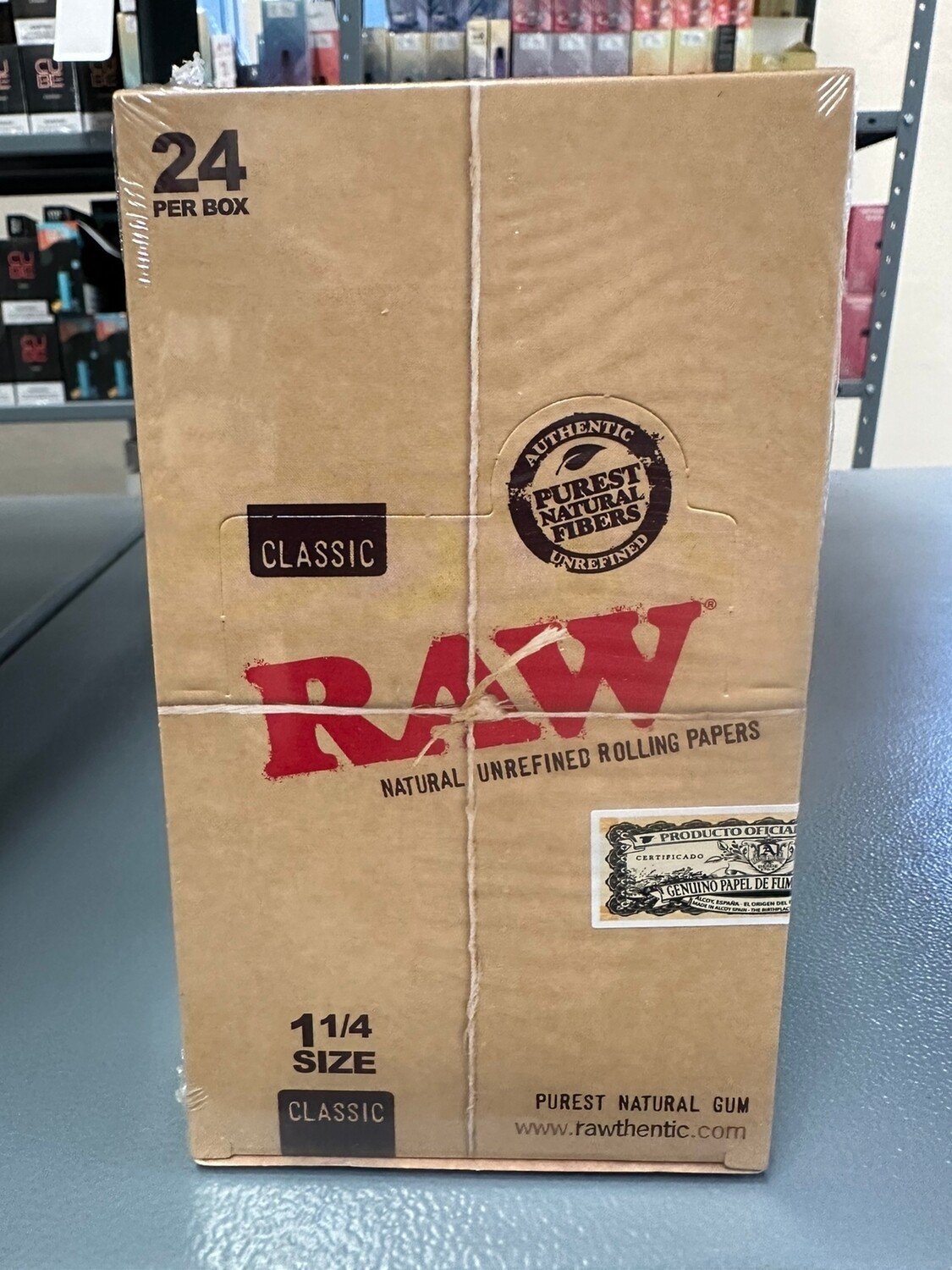 RAW CLASSIC 1 1/4 SIZE 24 PACKS/BOX 50 LEAVES/PACK