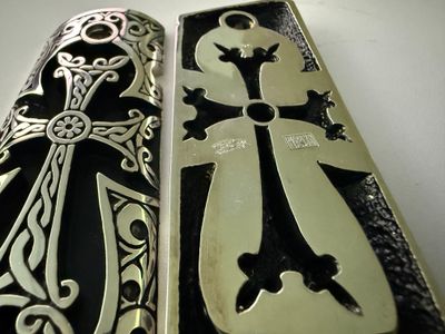 THE CROSS, 1911 Government-Commander-Silver .925 Grips.