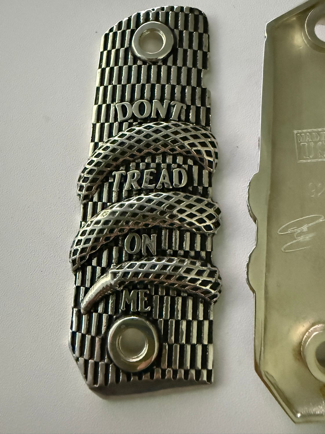 DON'T THREAD ON ME,, 1911 Government-Commander-Silver .925 Grips.