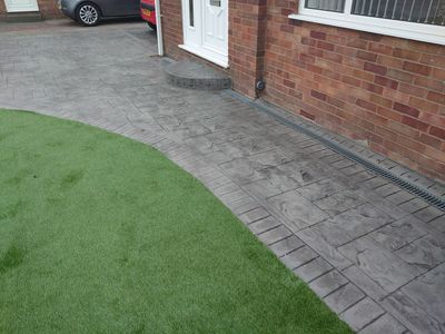 Pattern Imprinted Concrete Water Base Satin Sealer