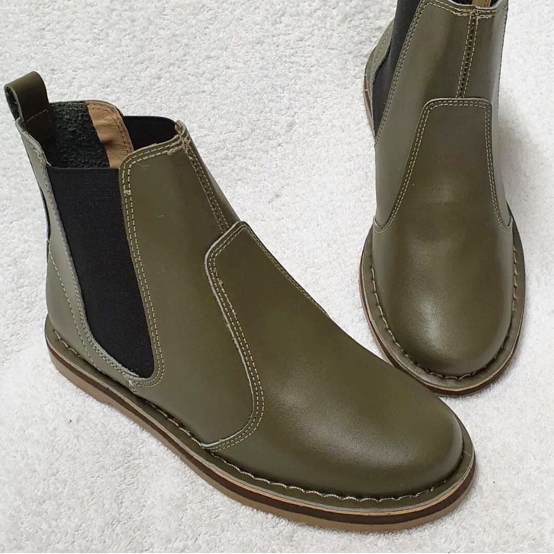 Olive: Chelsea Boot