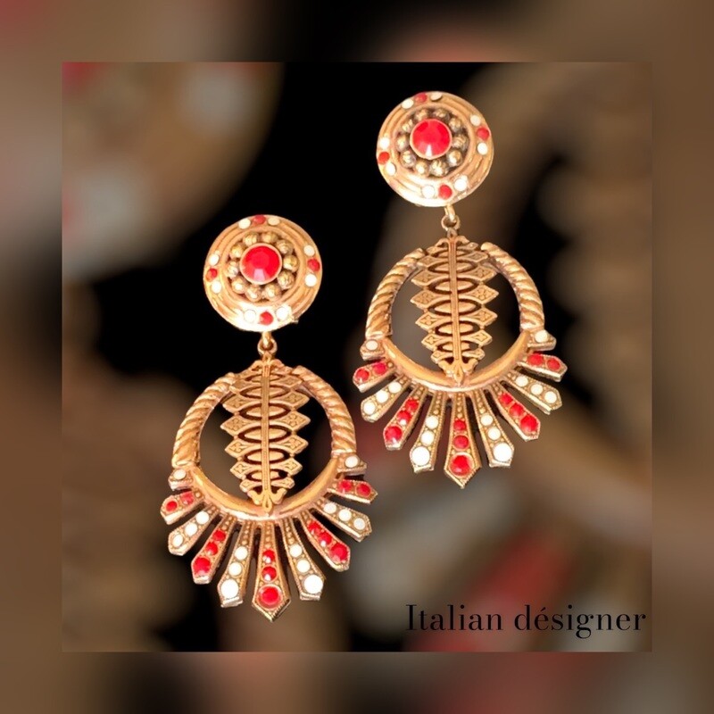Unsigned earrings 139