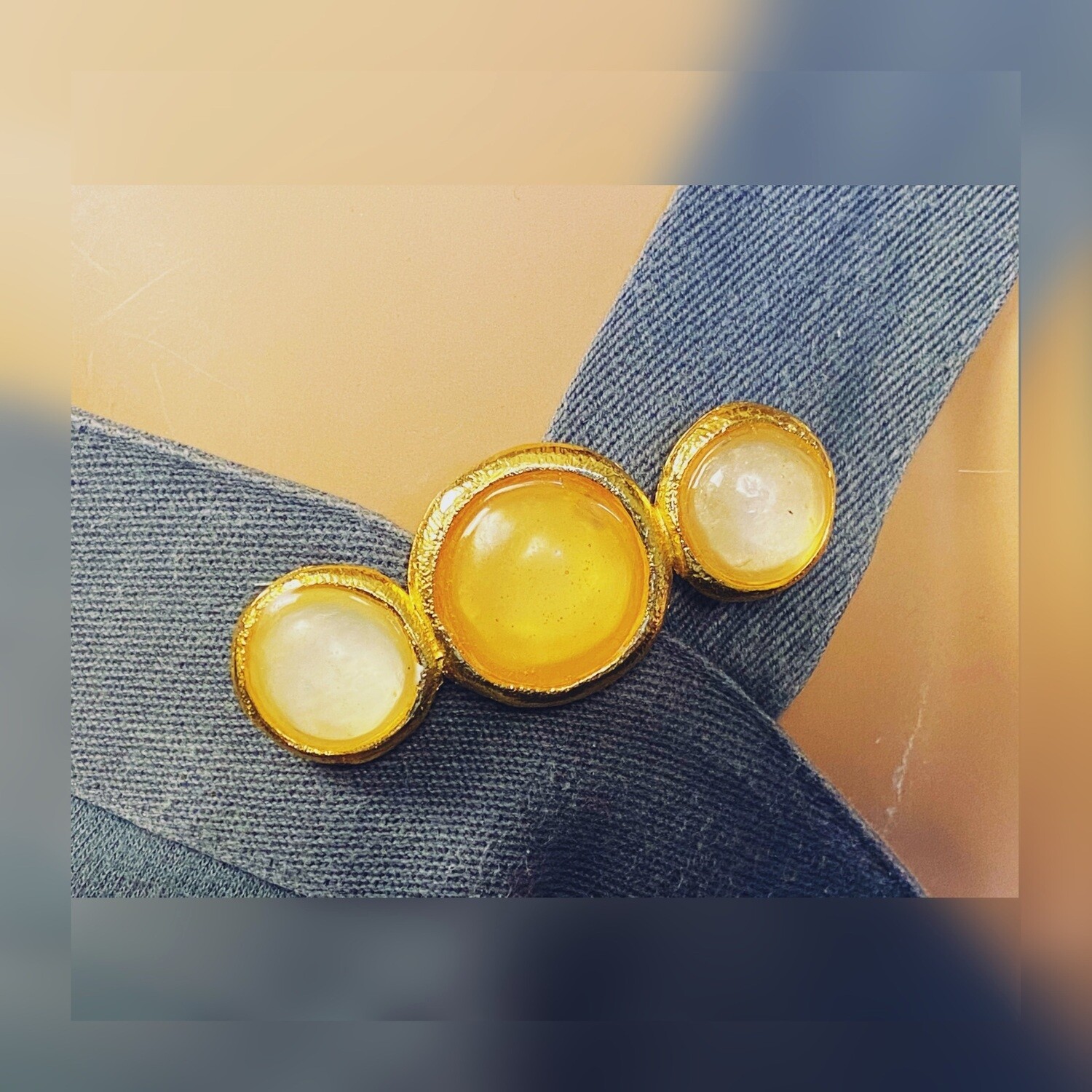 L&#39;OR DU SOIR vintage brooch