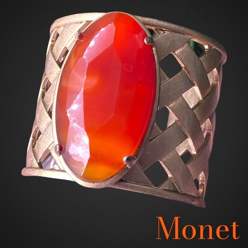 MONET cuff