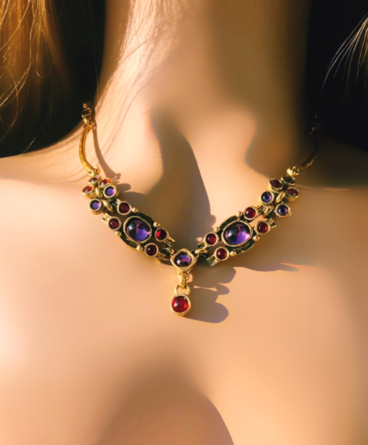 ENTRE GUILLEMETS vintage necklace