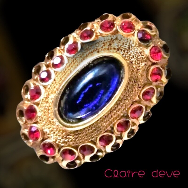 CLAIRE DEVE vintage brooch