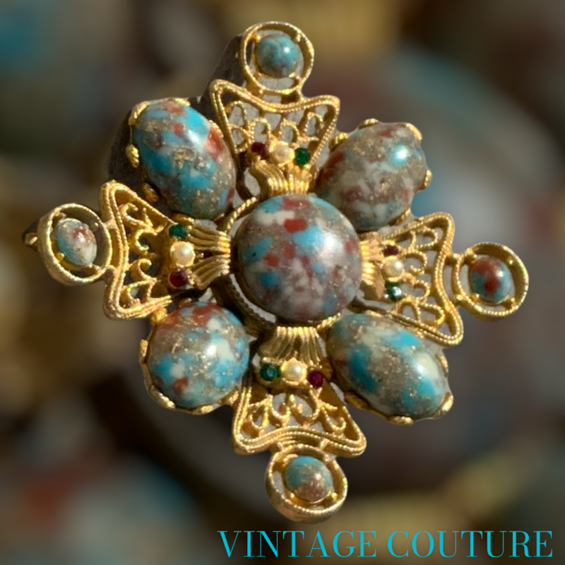Broche de Couture Vintage de belle facture 