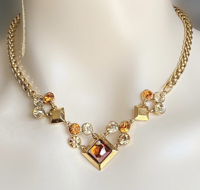 GIVENCHY vintage necklace
