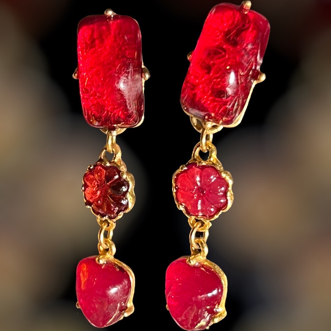 Paire de boucles d’oreilles vintage Isaky rouge