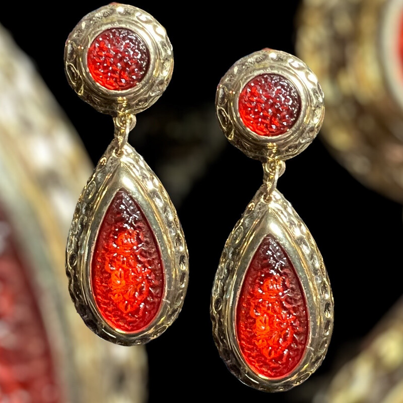 Boucles d oreilles vintage la Rose  pourpre non signées