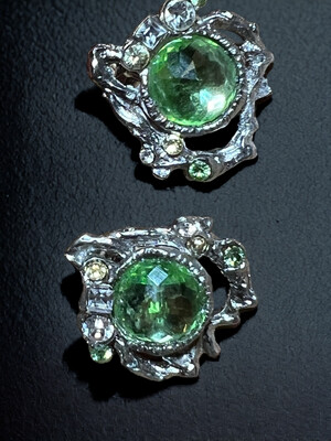 Boucles d'oreilles Vintage Christian Lacroix, cristal et métal argenté